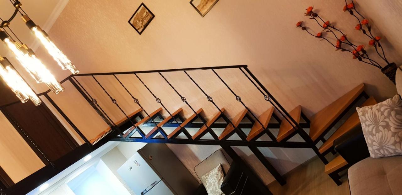 Bright And Cozy Apartment On Aghmashenebeli Avenue Tbilisi Eksteriør billede