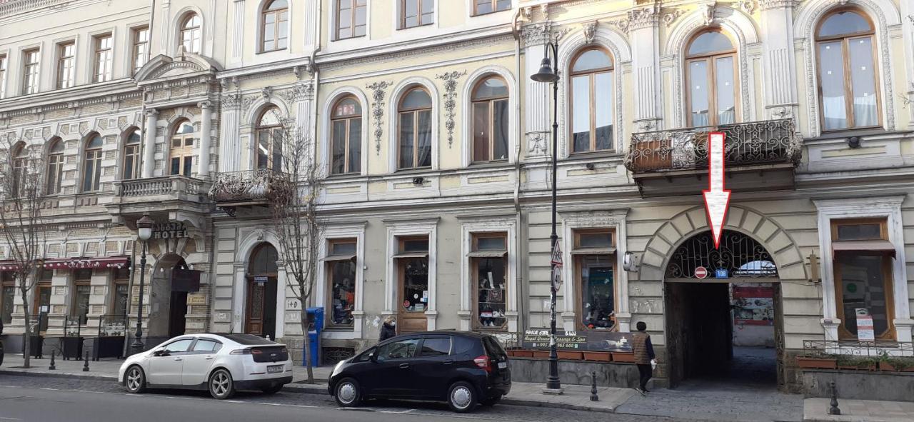 Bright And Cozy Apartment On Aghmashenebeli Avenue Tbilisi Eksteriør billede